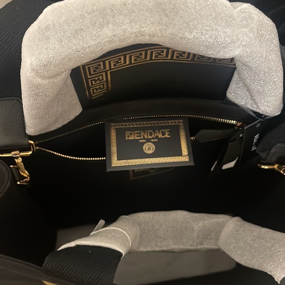 Limited Edition Fendace tote bag. Versace and Fendi collaboration piece. - Picture 4 of 8
